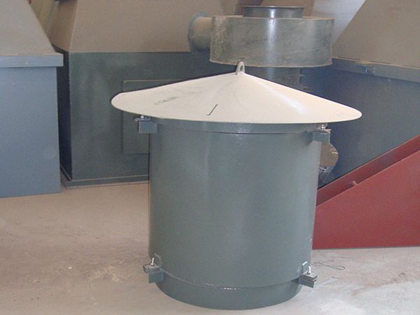 Storehouse top dust collector